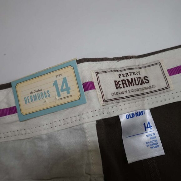 Lot of 2 Pairs Old Navy Perfect Bermuda Shorts NWT Size 14 Brown and Beige Khaki - Picture 3 of 9